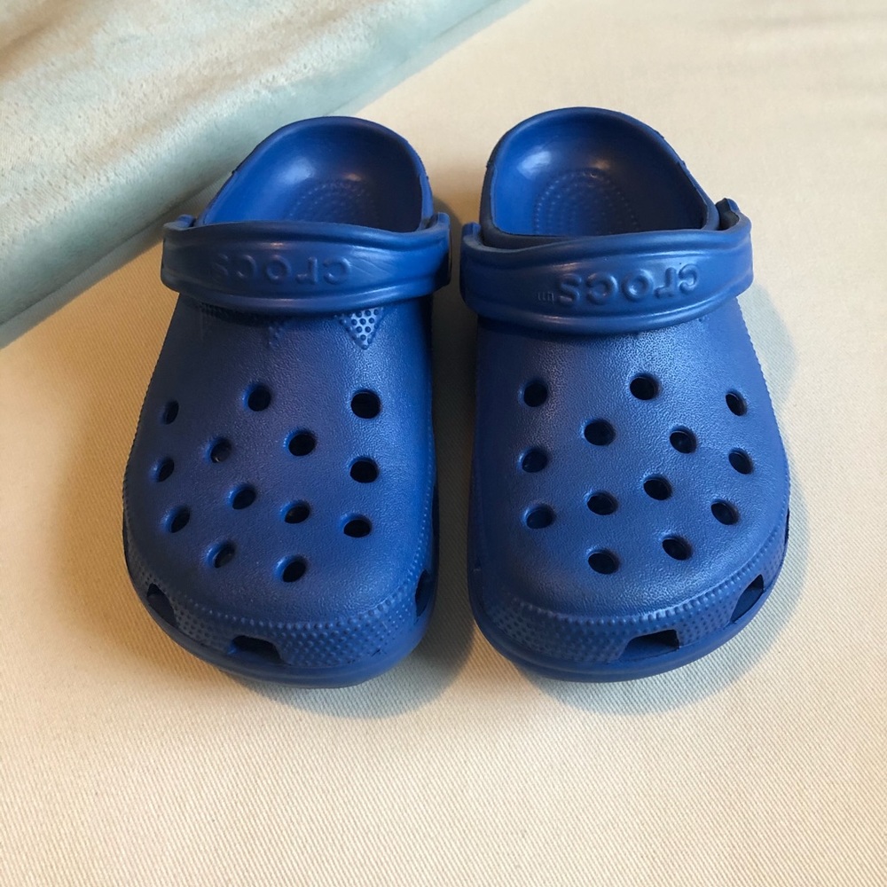 CROCS!! - Picture 3 of 7